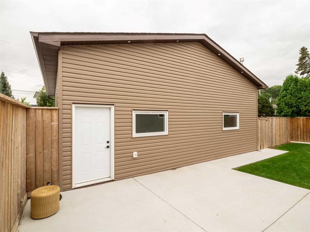 2110 19 Avenue South, Lethbridge, AB - Outdoor With Exterior