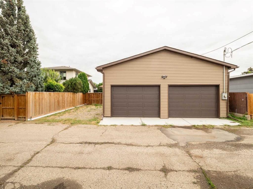 2110 19 Avenue South, Lethbridge, AB - Outdoor