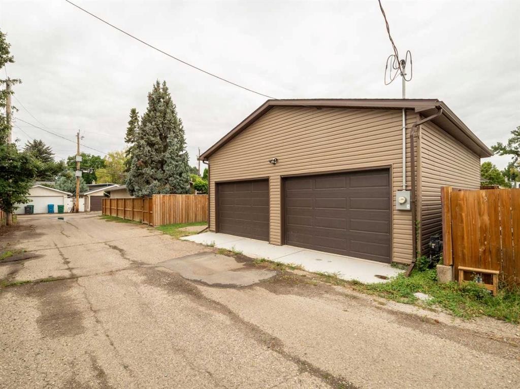 2110 19 Avenue South, Lethbridge, AB - Outdoor