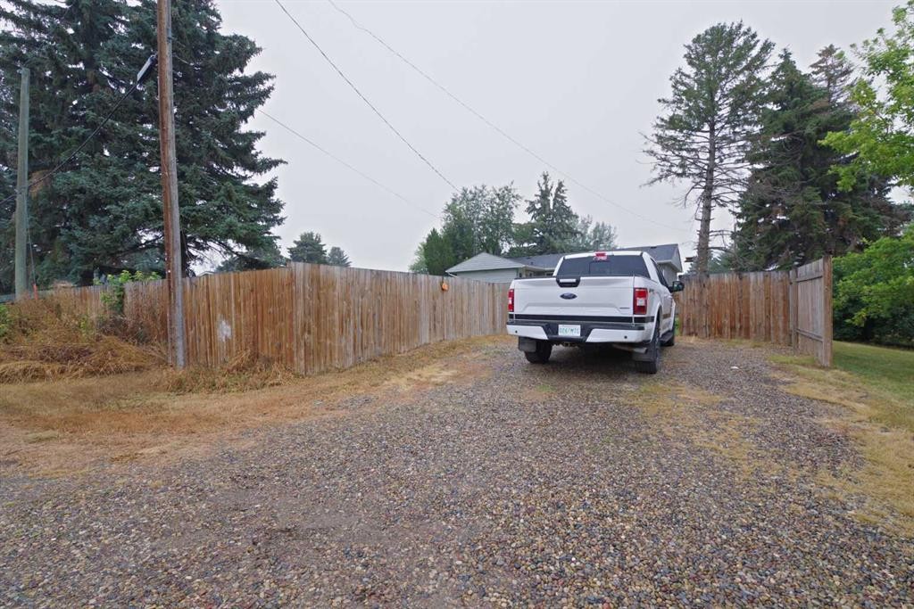102 1 Avenue, Burdett, AB - Outdoor