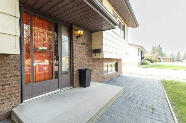 4106 Heirloom Crescent, Taber, AB - Outdoor With Exterior