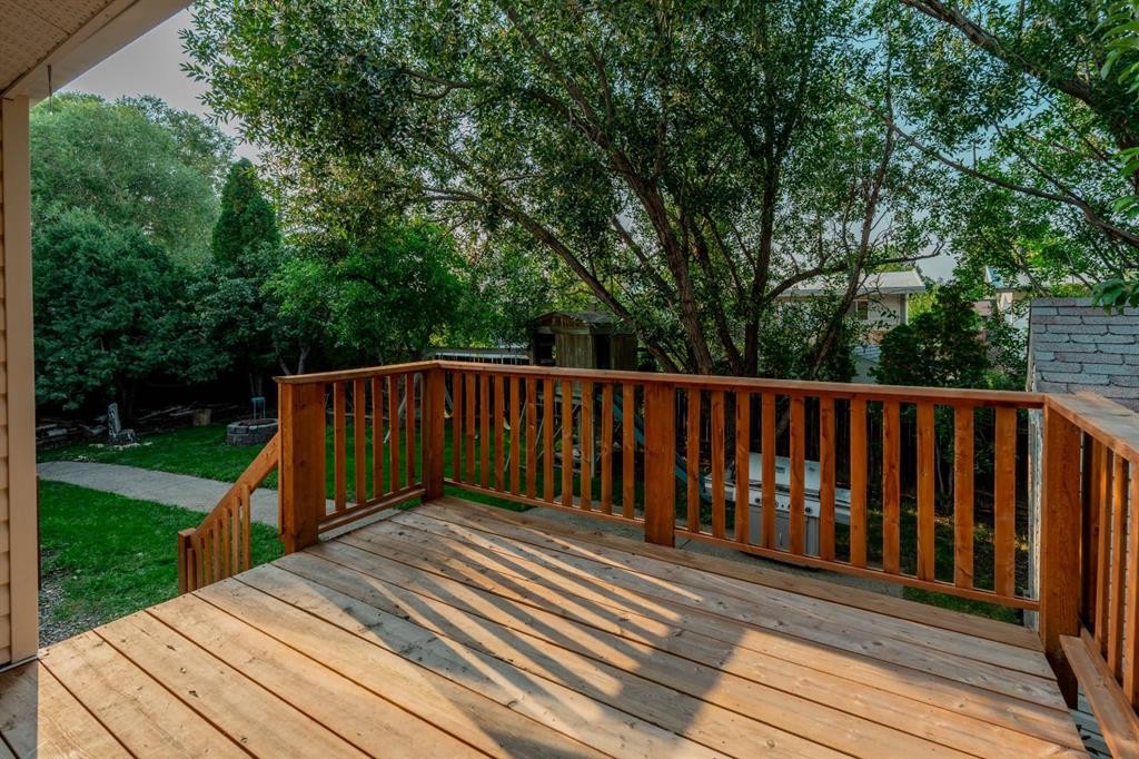 11 Rutgers Crescent West, Lethbridge, AB - Outdoor With Deck Patio Veranda With Exterior
