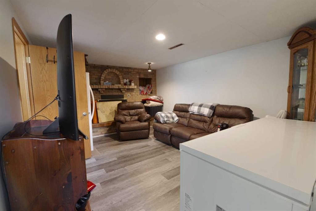 5408 45 Avenue, Taber, AB - Indoor