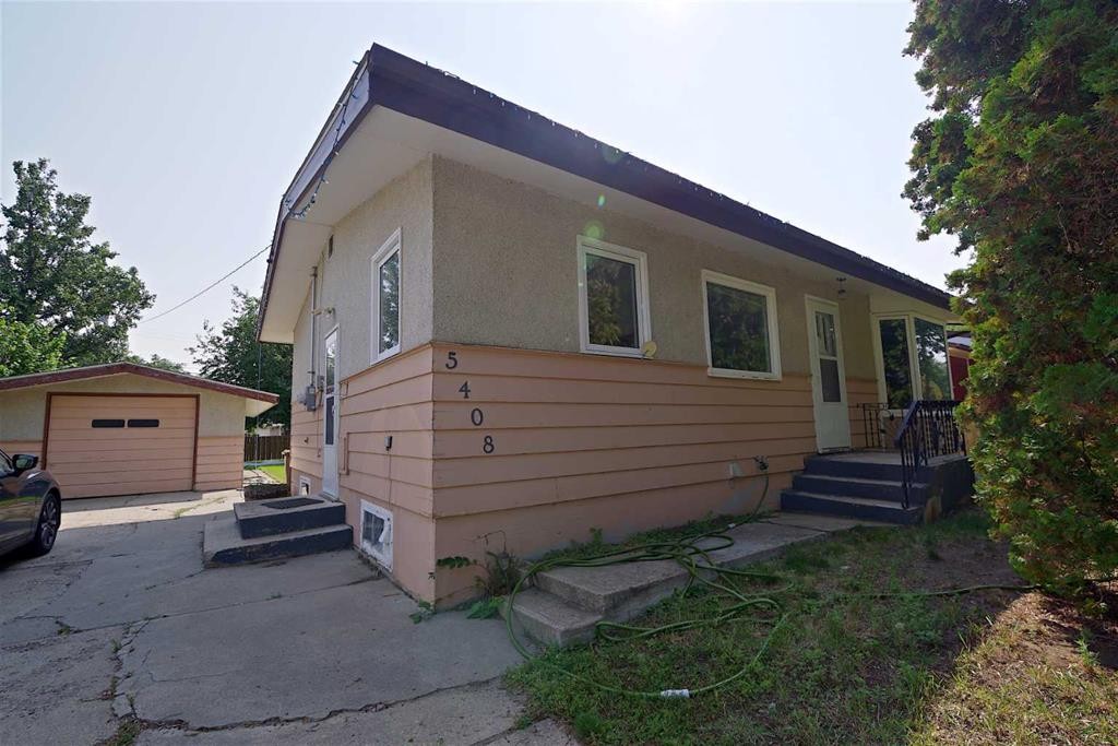 5408 45 Avenue, Taber, AB - Outdoor With Exterior