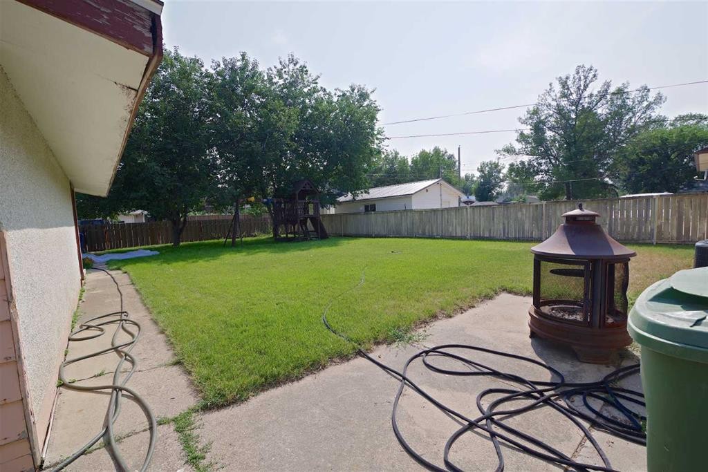 5408 45 Avenue, Taber, AB - Outdoor With Backyard
