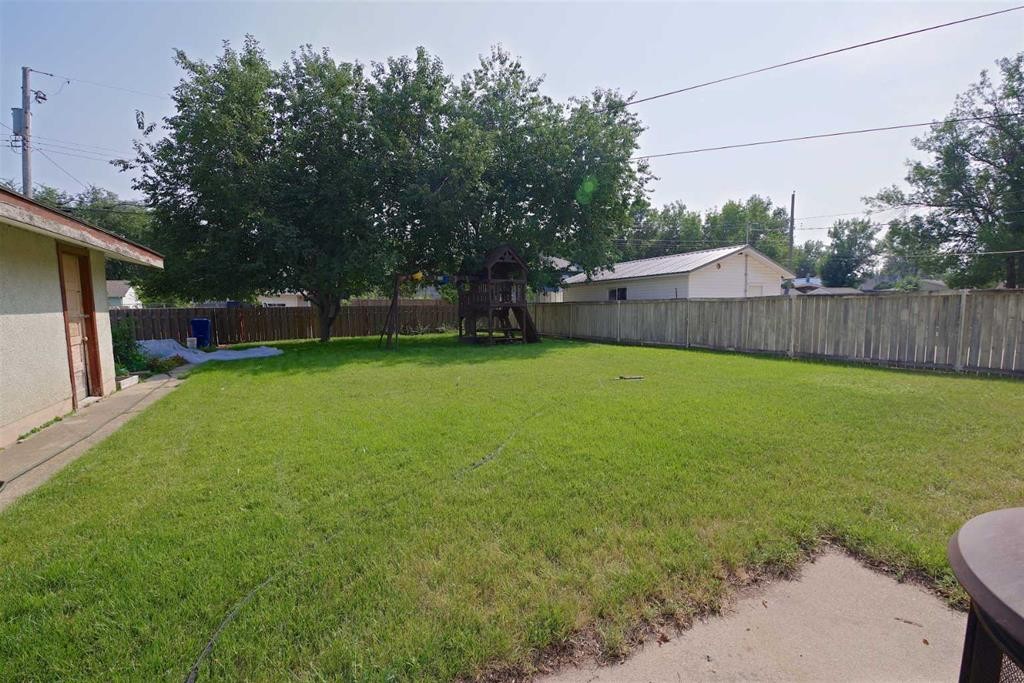 5408 45 Avenue, Taber, AB - Outdoor With Backyard