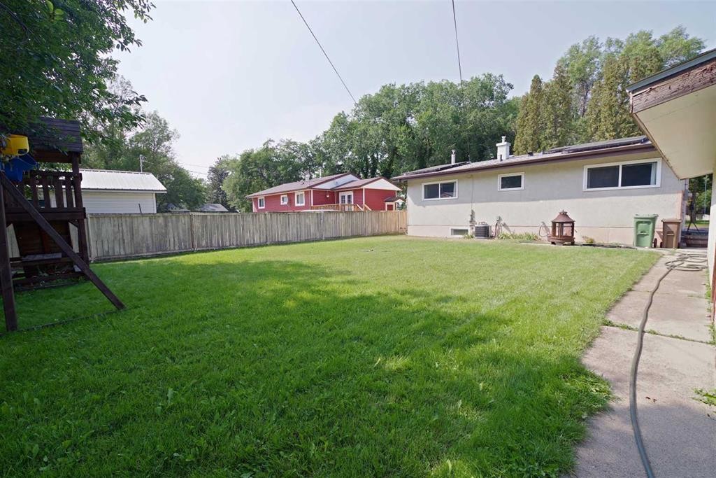 5408 45 Avenue, Taber, AB - Outdoor