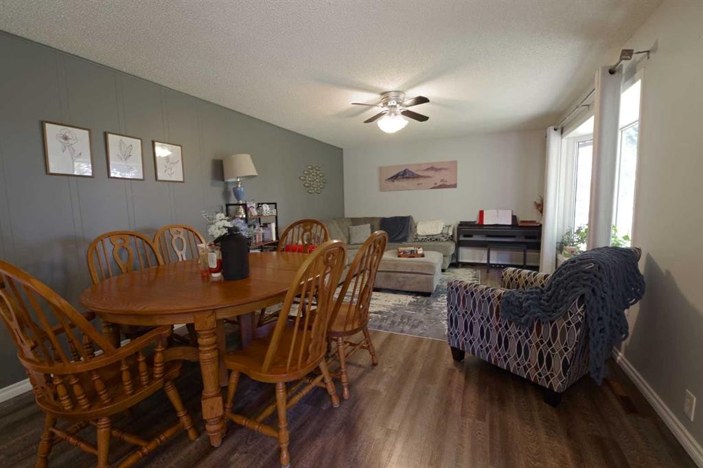 5408 45 Avenue, Taber, AB - Indoor Photo Showing Dining Room
