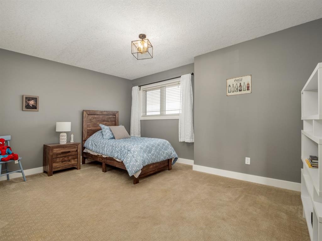 63 Deer Path Meadows, Fort Macleod, AB - Indoor Photo Showing Bedroom