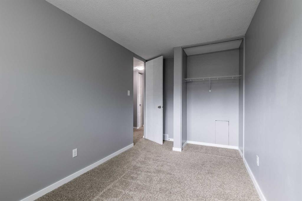 43-55 Lemoyne Crescent West, Lethbridge, AB - Indoor Photo Showing Other Room