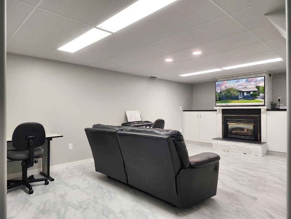 5122 5Th Street West, Claresholm, AB - Indoor Photo Showing Basement