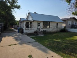 5906 54 Street Taber, AB T1G 1K3