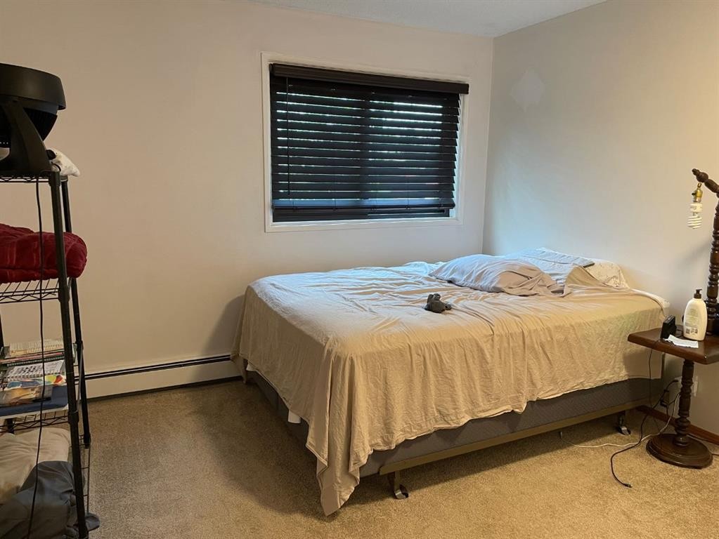 207-855 Columbia Boulevard West, Lethbridge, AB - Indoor Photo Showing Bedroom