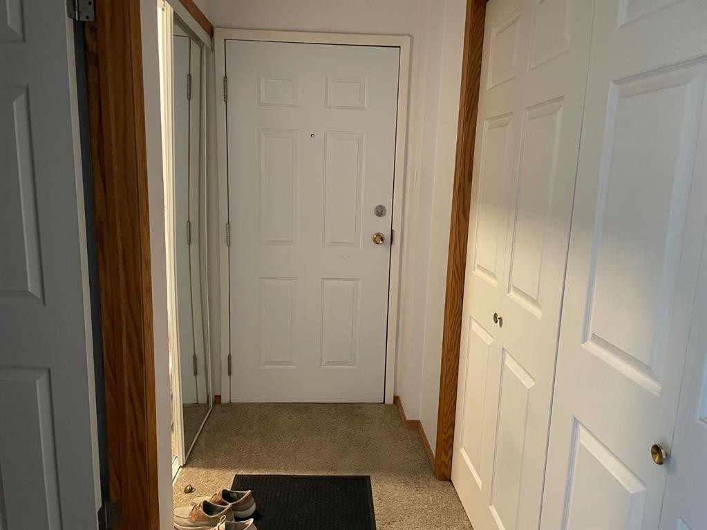 207-855 Columbia Boulevard West, Lethbridge, AB - Indoor Photo Showing Other Room