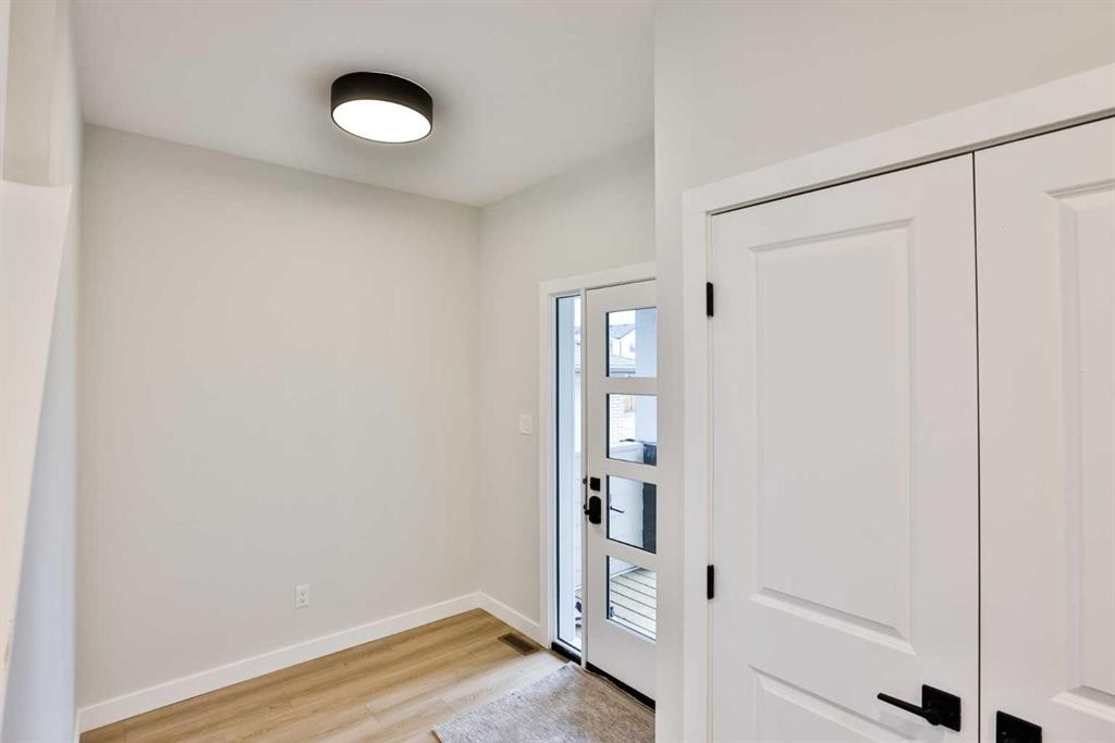 877 Devonia Circle West, Lethbridge, AB - Indoor Photo Showing Other Room