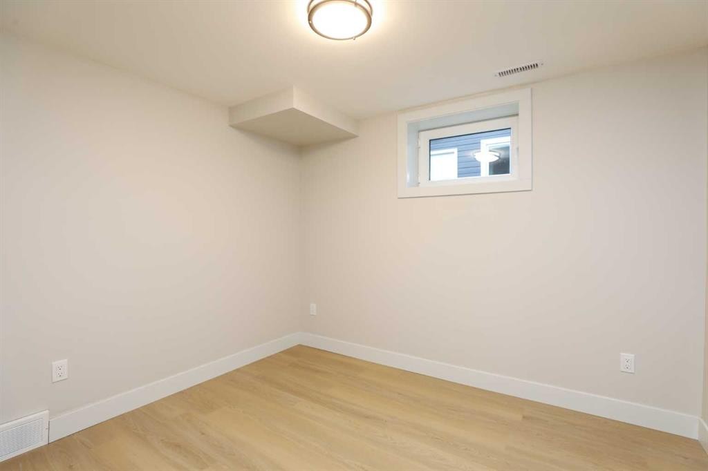 1418 25 Avenue North, Lethbridge, AB - Indoor Photo Showing Other Room