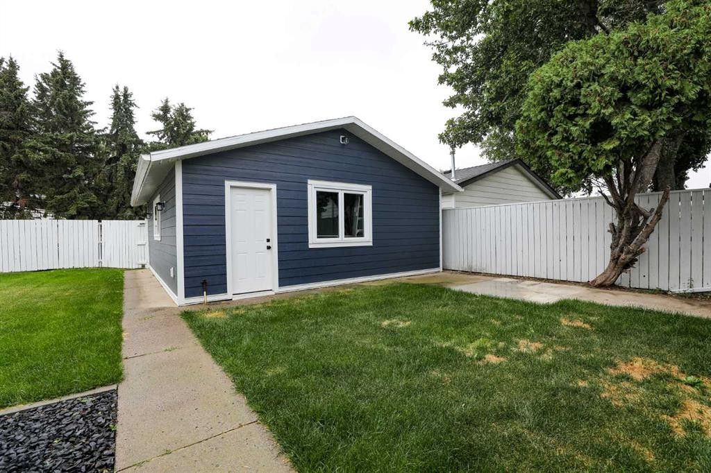 1418 25 Avenue North, Lethbridge, AB - Outdoor