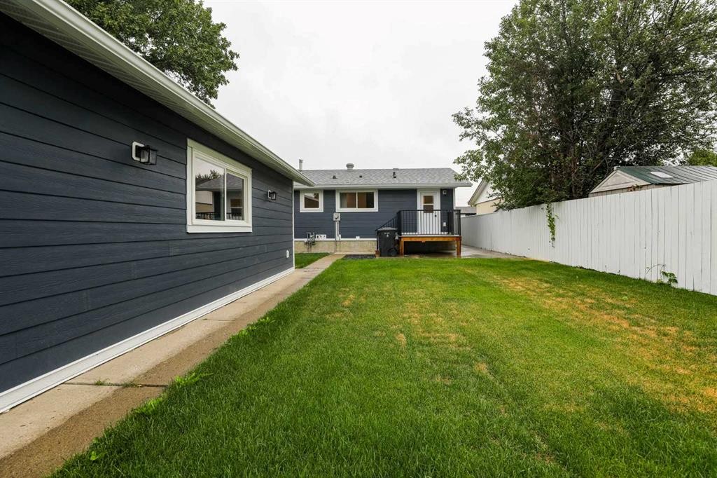 1418 25 Avenue North, Lethbridge, AB - Outdoor