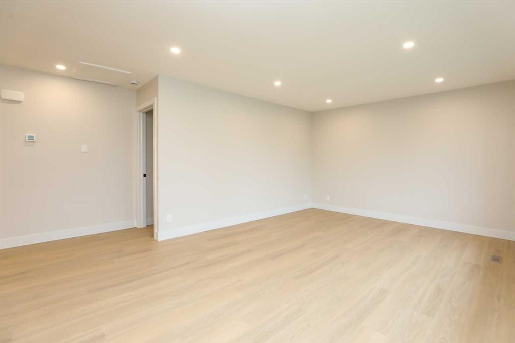 1418 25 Avenue North, Lethbridge, AB - Indoor Photo Showing Other Room