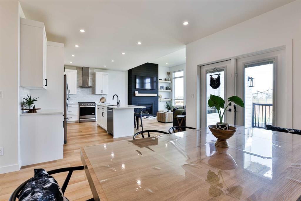 4241 60 Avenue, Taber, AB - Indoor