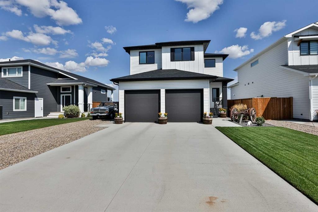 4241 60 Avenue, Taber, AB - Outdoor