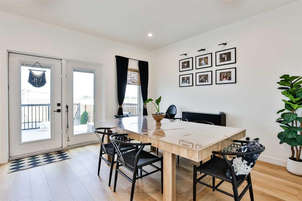 4241 60 Avenue, Taber, AB - Indoor Photo Showing Dining Room
