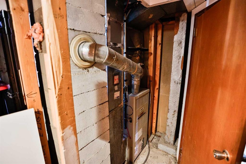 1009 6 Avenue North, Lethbridge, AB - Indoor