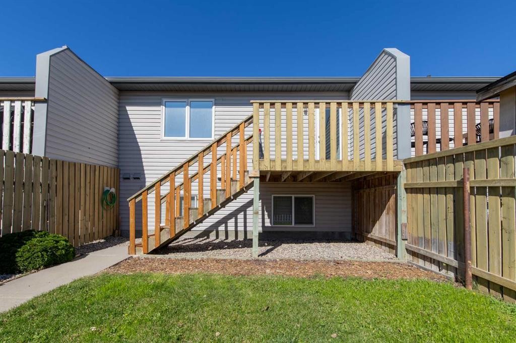 198 Blackfoot Boulevard West, Lethbridge, AB
