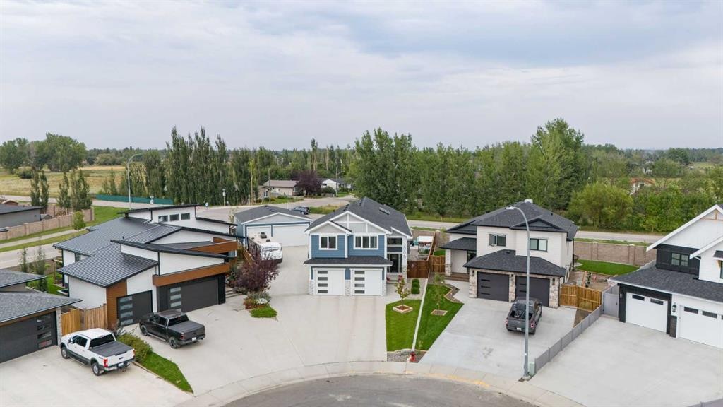 2006 30A Avenue, Coaldale, AB - Outdoor
