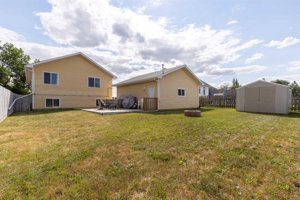 177 E 400 N, Raymond, AB