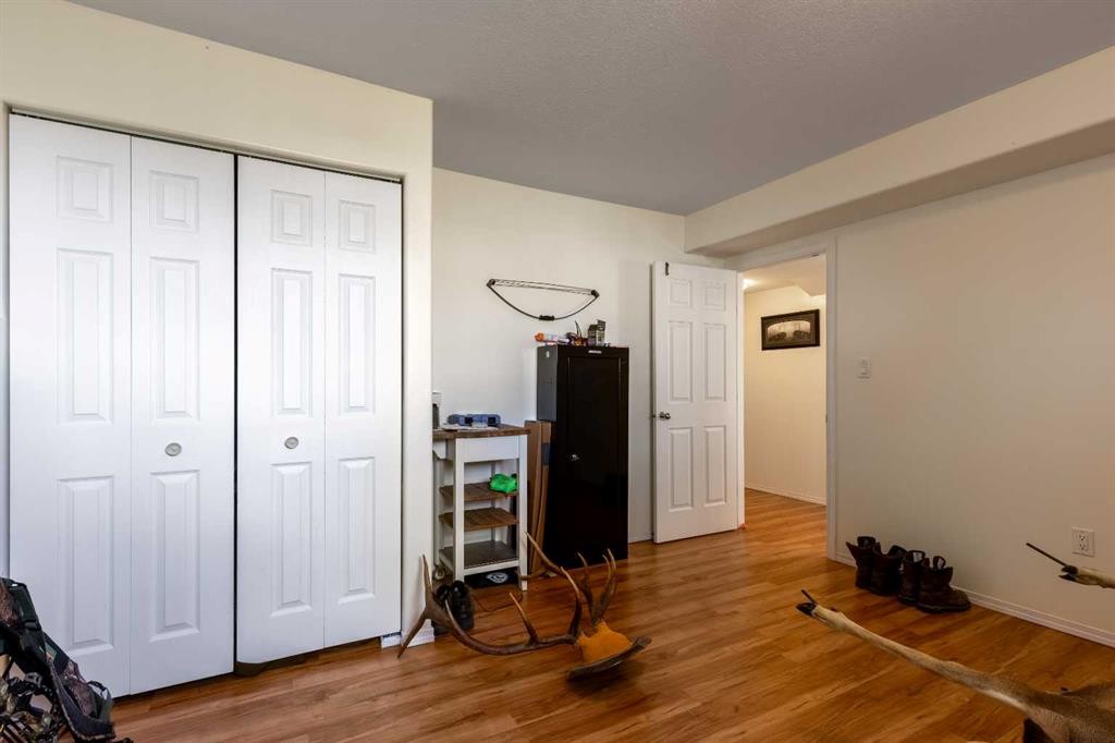 177 E 400 N, Raymond, AB