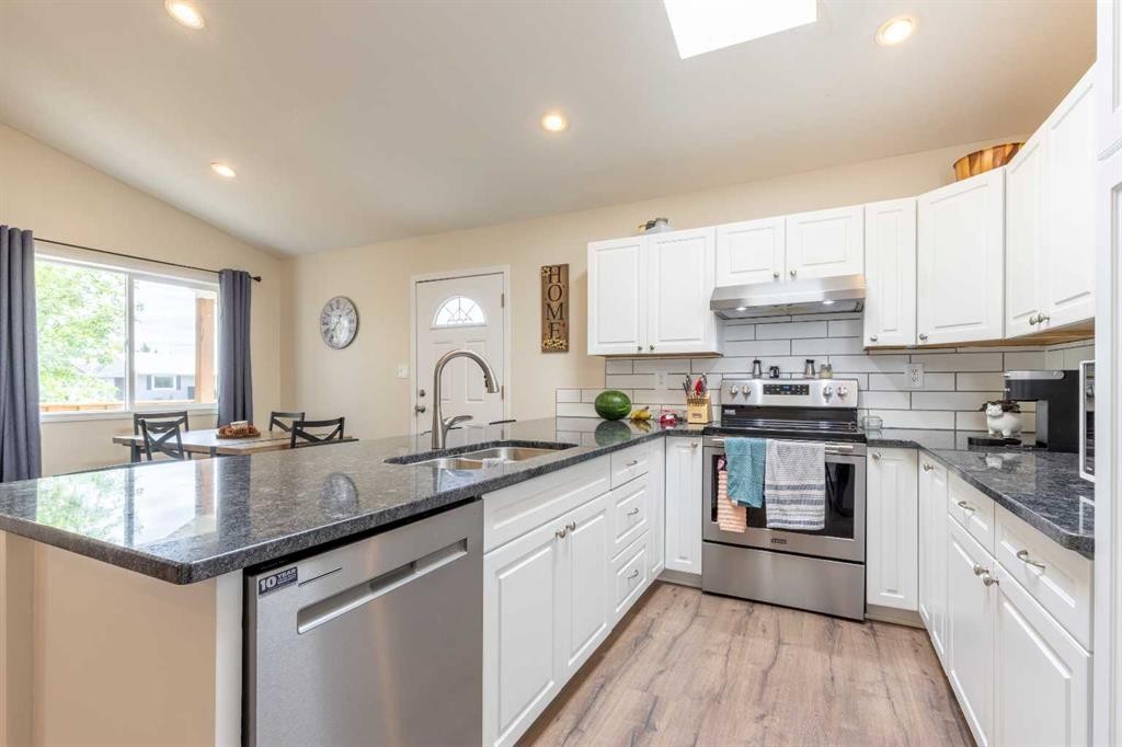 177 E 400 N, Raymond, AB