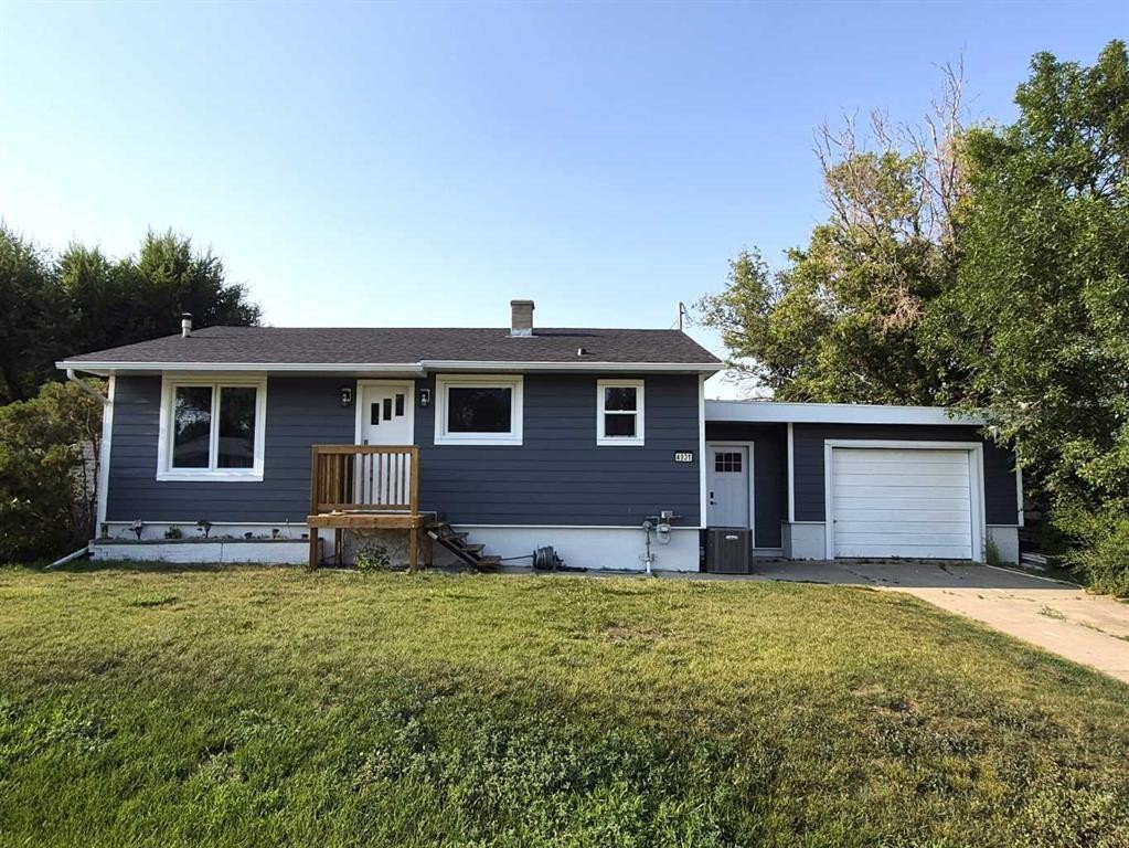 4931 54 Avenue, Taber, AB - Outdoor