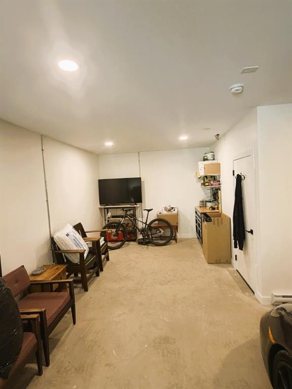 105 Pine Point, Blairmore, AB - Indoor