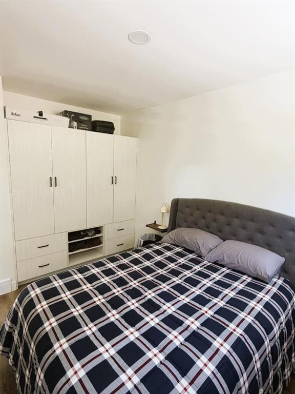 105 Pine Point, Blairmore, AB - Indoor Photo Showing Bedroom
