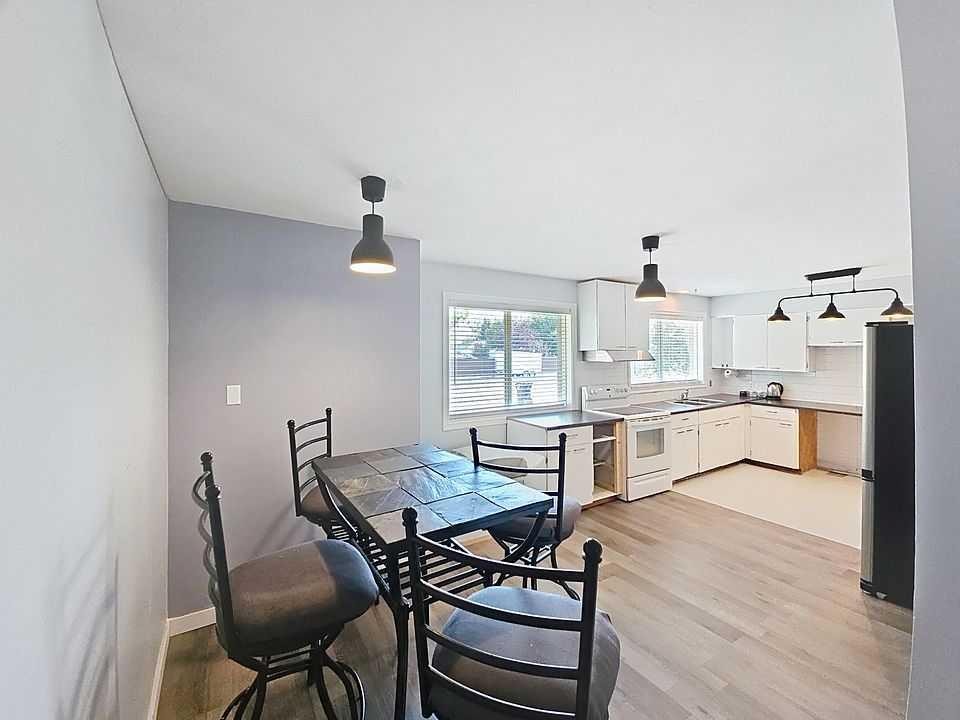 504 5 Street, Warner, AB - Indoor Photo Showing Dining Room