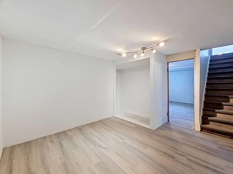 504 5 Street, Warner, AB - Indoor Photo Showing Other Room