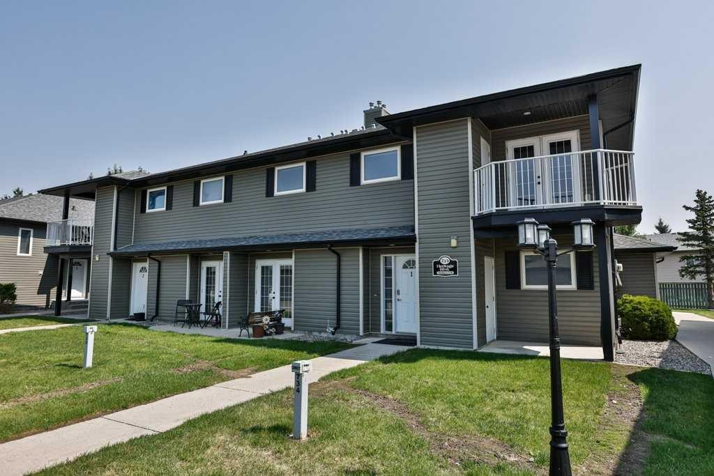 5-734 Heritage Boulevard West, Lethbridge, AB - Outdoor With Facade
