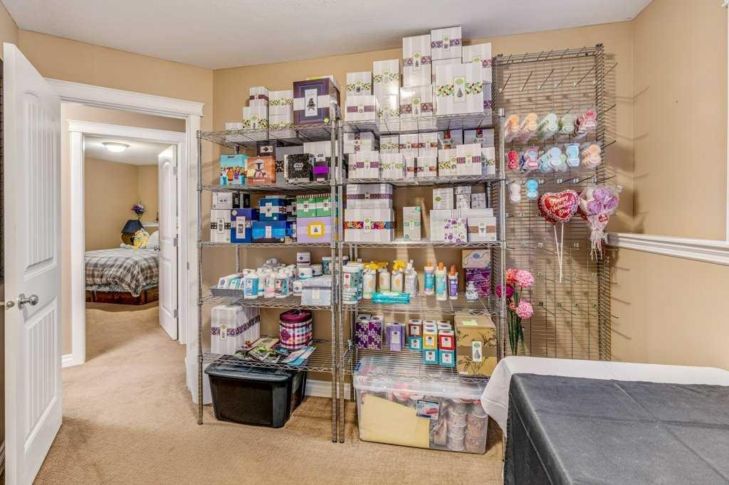 706 Centennial Avenue, Nobleford, AB