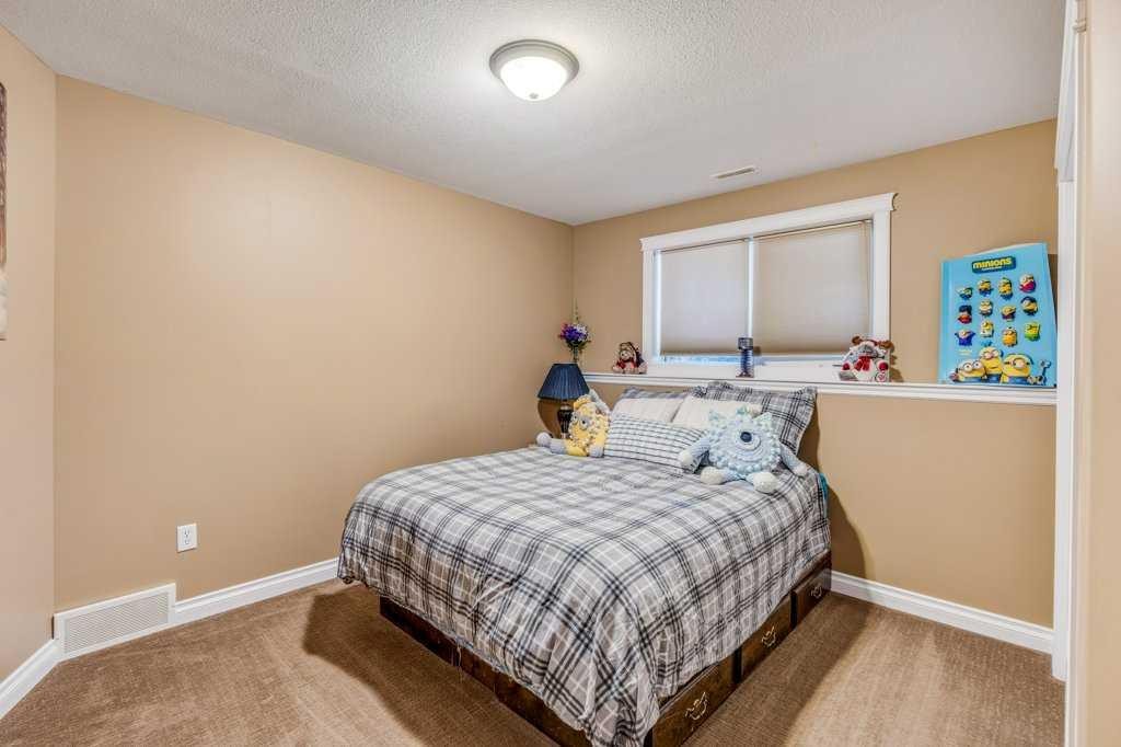 706 Centennial Avenue, Nobleford, AB