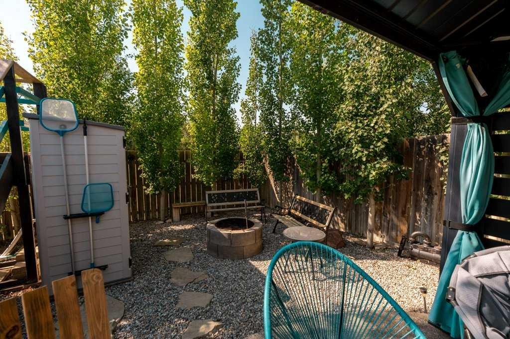 706 Centennial Avenue, Nobleford, AB