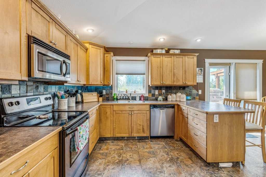 706 Centennial Avenue, Nobleford, AB