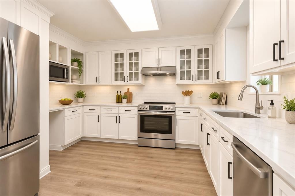 11 E 300 N, Raymond, AB