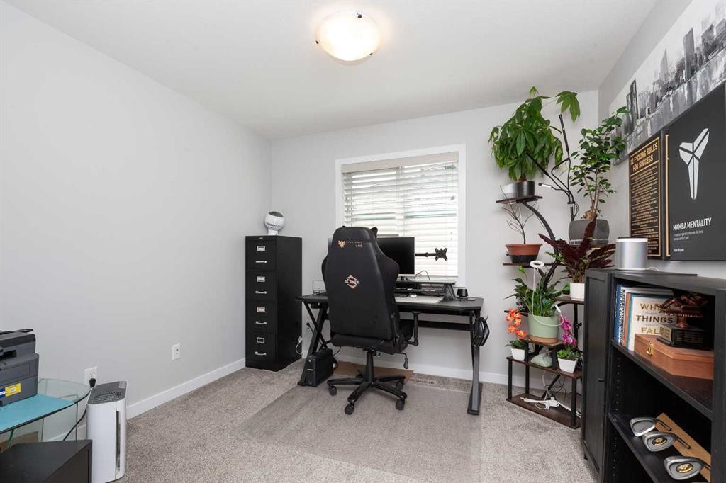 599 Moonlight Lane West, Lethbridge, AB