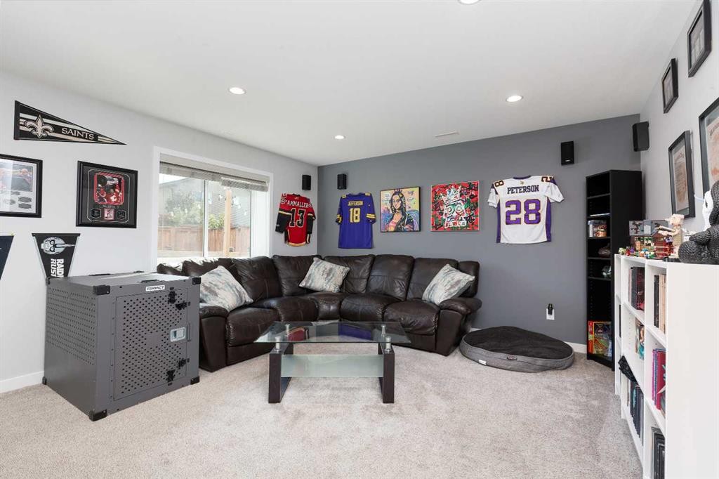 599 Moonlight Lane West, Lethbridge, AB