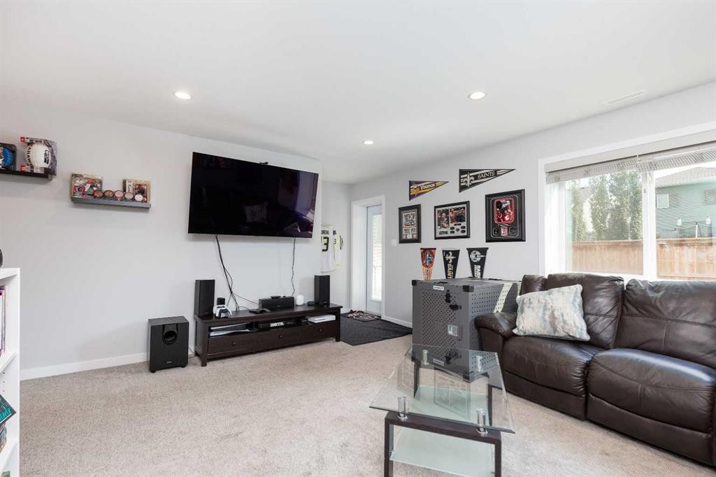 599 Moonlight Lane West, Lethbridge, AB