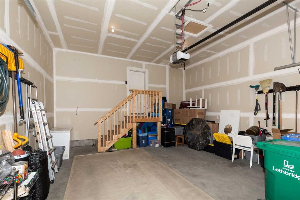 599 Moonlight Lane West, Lethbridge, AB