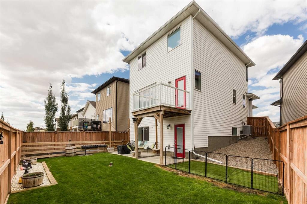 599 Moonlight Lane West, Lethbridge, AB