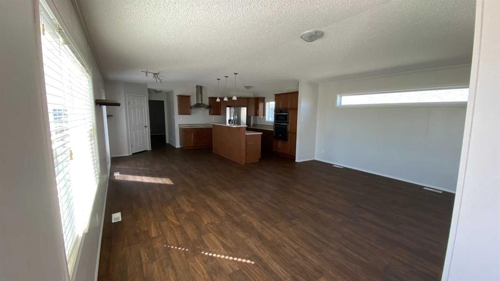 14 Meadows Way, Taber, AB
