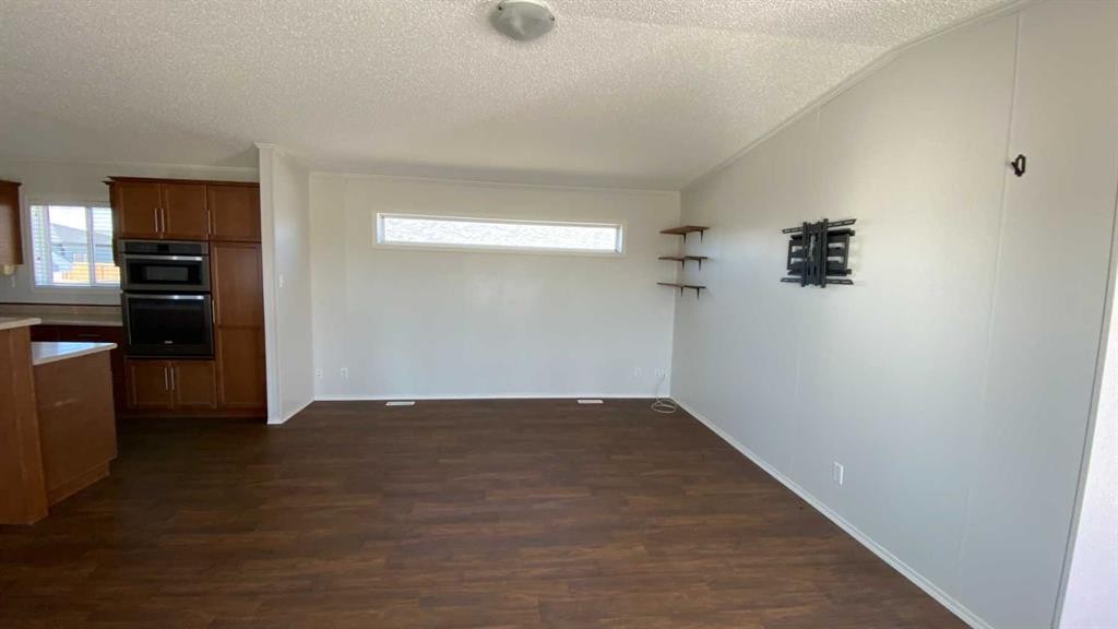 14 Meadows Way, Taber, AB